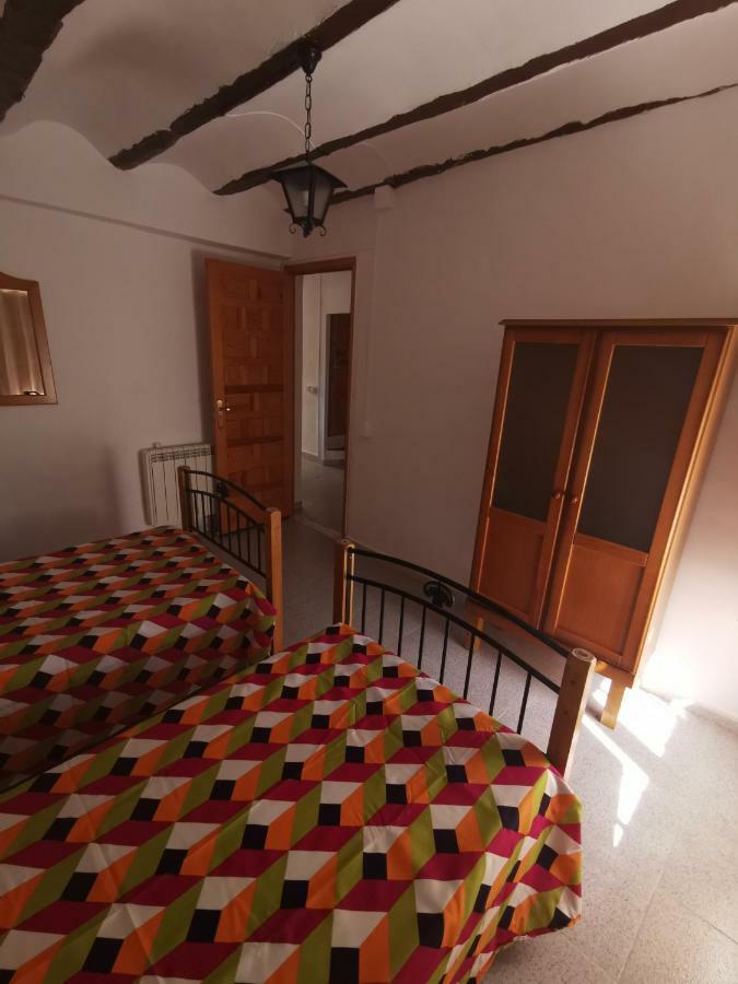 Casa Rural Y Albergue Tormon Exterior photo