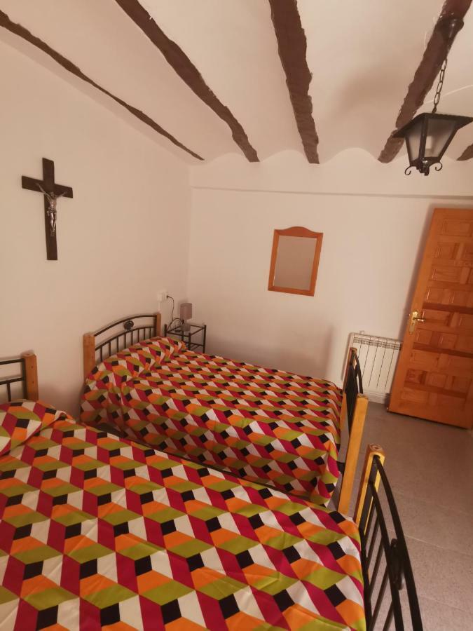 Casa Rural Y Albergue Tormon Exterior photo